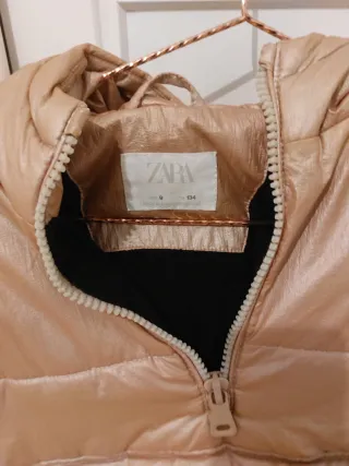 Abrigo Zara niña marrón dorado