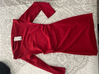 Vestido rojo ajustado corto