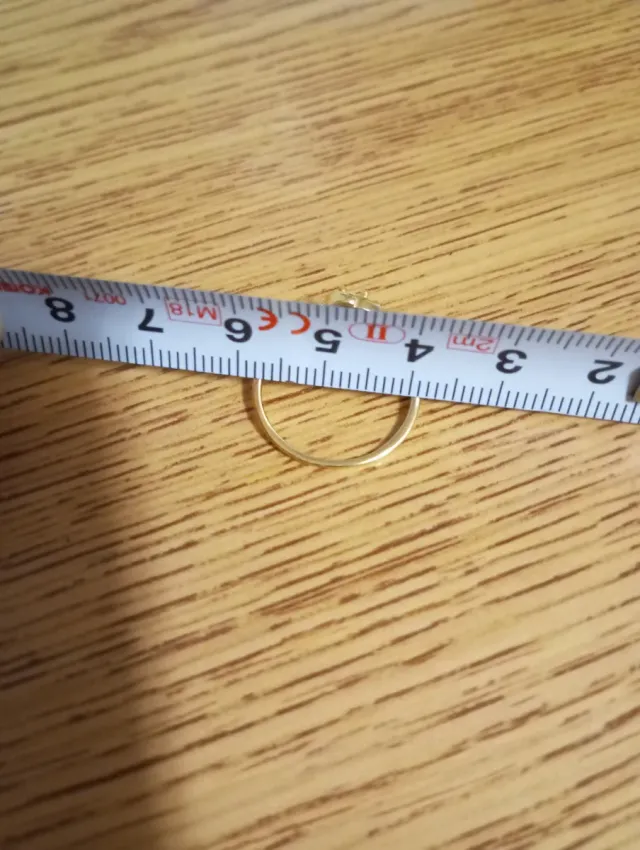 Anello in argento con placcatura in oro, design a rosa e zircone centrale