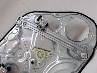 ELEVALUNAS DELANTERO DERECHO KIA VENGA (2)