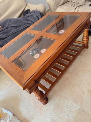 Tavolo da centro in legno massicceo con cristallo