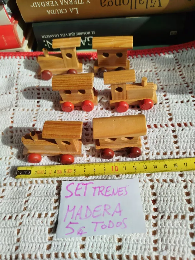 LOTE Trenes de madera 4 € TODOS