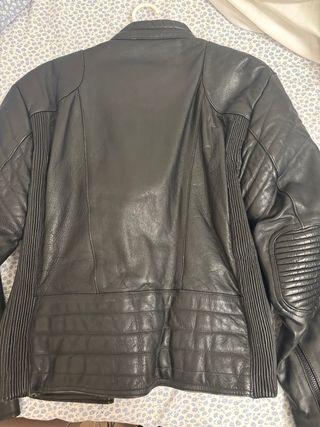 Chaqueta de piel de moto negra