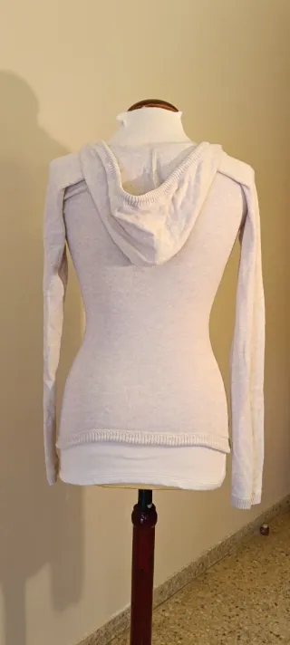 Jersey Co is a capucha Green Coast Beige Talla S