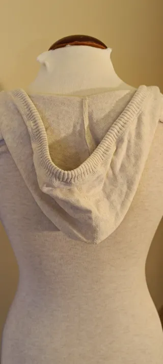 Jersey Co is a capucha Green Coast Beige Talla S