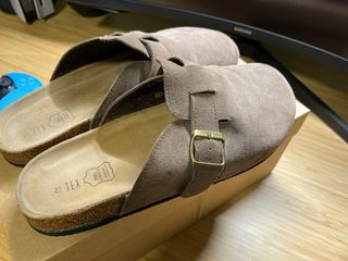 Zuecos de piel beige/marrón