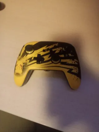 Mando Nintendo Switch Pokémon Pikachu