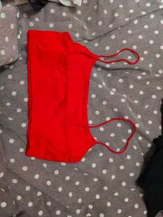 SIN USAR Top rojo tirantes Shein