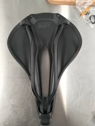 Sillín Specialized Power Expert Mirror 143