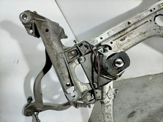 EJE DELANTERO / CUNA MOTOR BMW SERIE 5 BERLINA (E60)