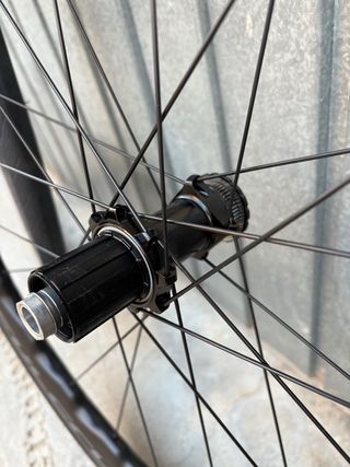 Ruedas Fulcrum Soniq42 con cubiertas Pirelli TODO