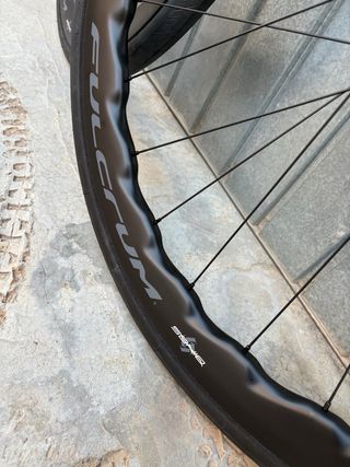 Ruedas Fulcrum Soniq42 con cubiertas Pirelli TODO