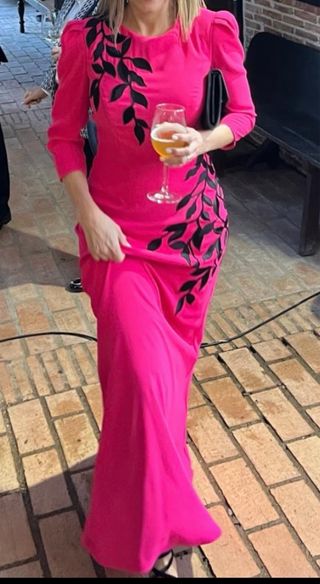 Vestido Rosa Clará invitada 2025