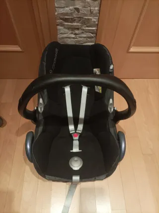 Maxi-Cosi para coche y base