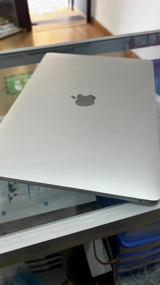 MacBook Pro 512GB 8GB RAM 2020 Intel Core i5