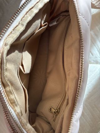 Bolso acolchado beige