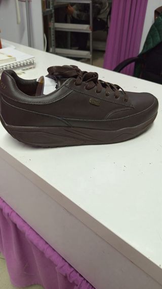 Zapatillas Yumas Marrón Talla 46