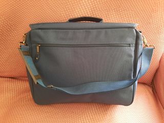 Cartera maletín para ordenador marca QUADRA. Nueva