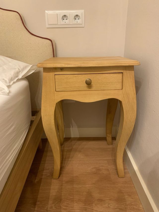 Mesitas de noche de madera