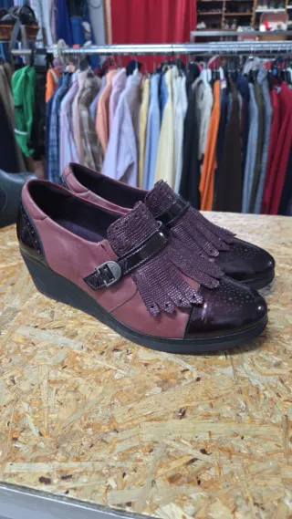 Zapatos Cuña Pitillos Negros/Morados Nuevos