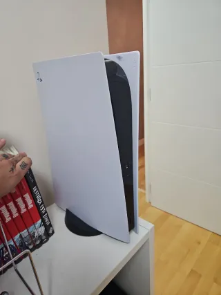 Playstation 5 con mando y caja