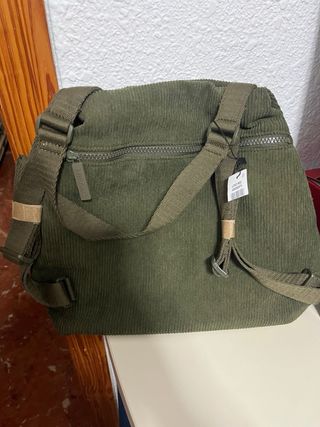 Mochila Misako Verde Oliva.