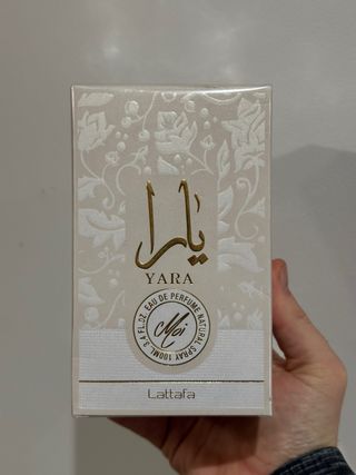 Perfume Lattafa Yara Moi Mujer Árabe