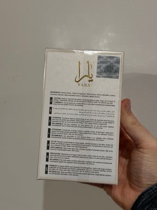 Perfume Lattafa Yara Moi Mujer Árabe