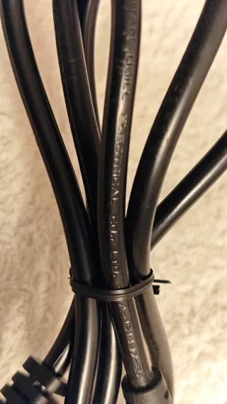 Cable de alimentación tipo F conector C13