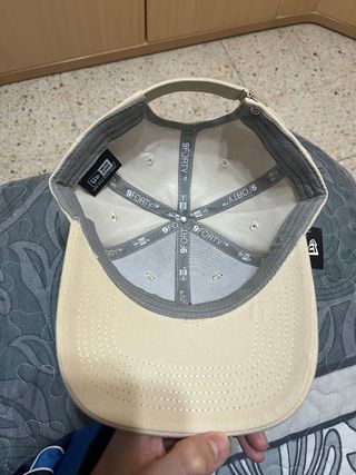 Gorra New Era NY Beige