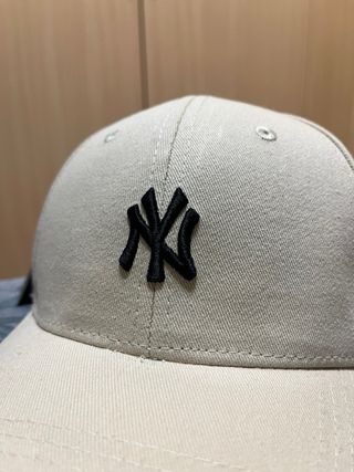 Gorra New Era NY Beige