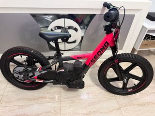 Bicicleta elettrica rosa per bambini 16"