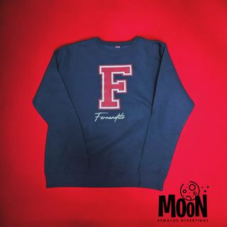 Sudadera con inicial y nombre