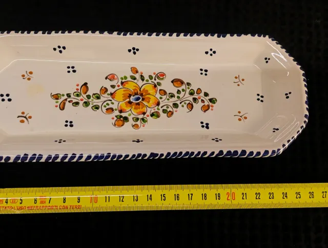 Vassoio Talavera Flores