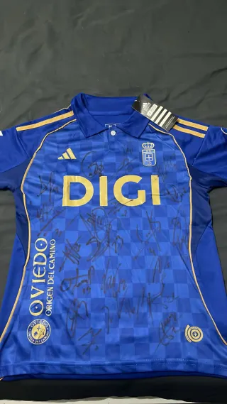 Camiseta Real Oviedo Firmada Plantilla