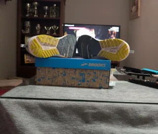 Zapatillas Brooks Revel Running