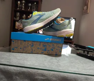 Zapatillas Brooks Revel Running