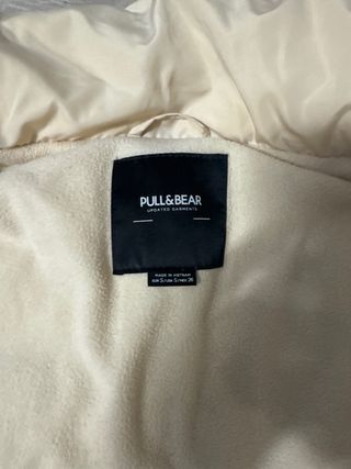 Cazadora Pull&Bear beige acolchada