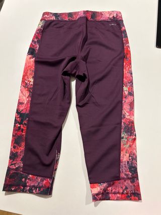 Mallas Adidas hasta la rodilla. Talla M