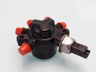 RAMPA INYECTORA FORD TRANSIT CONNECT (TC7) (2)