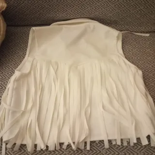 Chaleco MNG blanco con flecos