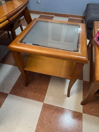 Tavolo da pranzo rustico in legno e vetro