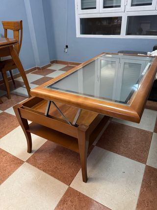 Tavolo da pranzo rustico in legno e vetro