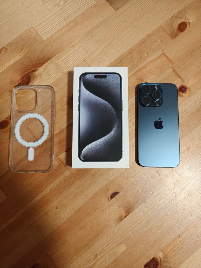 iPhone 15 Pro Azul
