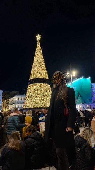 abrigo negro muy bonito y estiloso