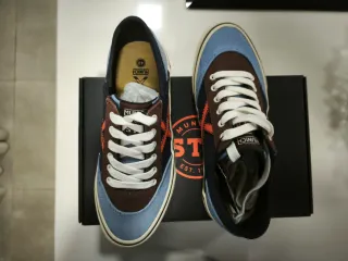 Zapatillas Munich Talla 40 nuevas con etiqueta