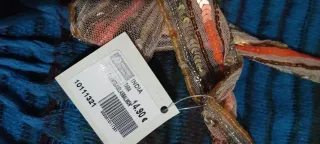 Bufanda con lentejuelas y abalorios