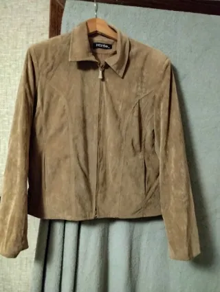 Cazadora efecto ante