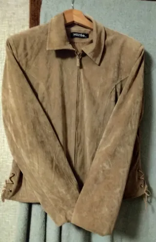 Cazadora efecto ante