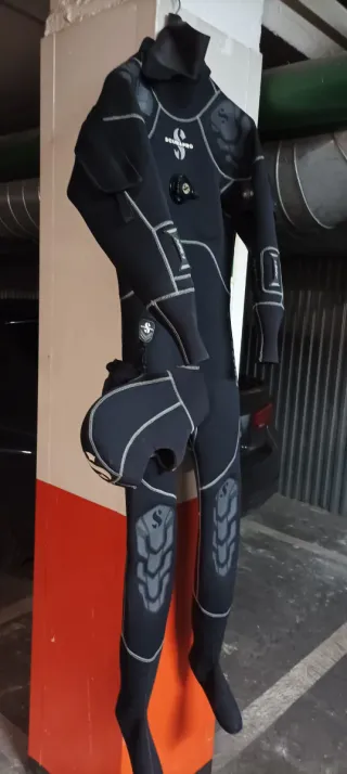 Traje seco SCUBAPRO Everdry